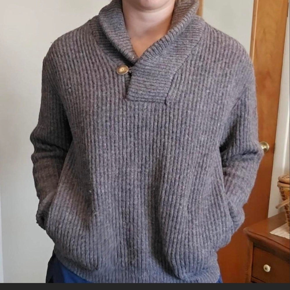 Womwns Cozy Purple V-Neck Sweater